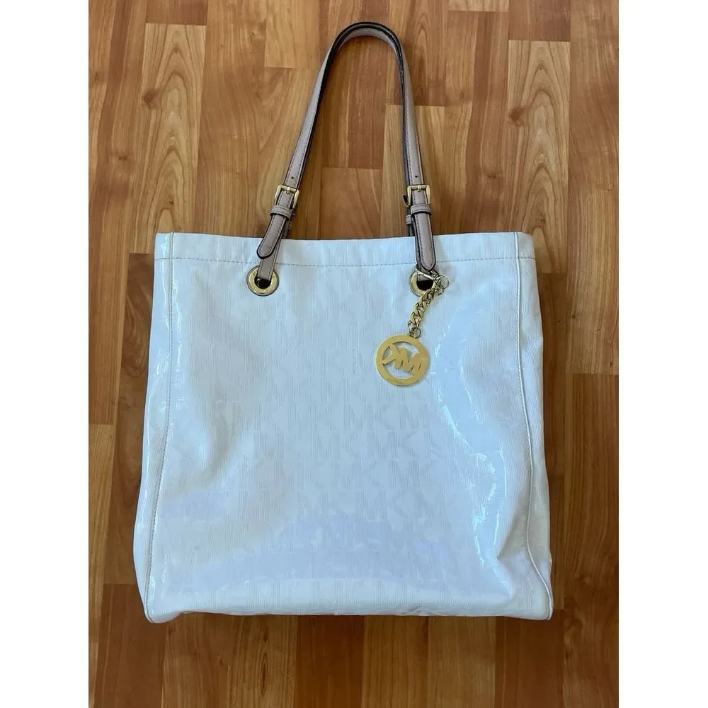Michael Kors Jet Set‎ Glossy White MK Signature Tote Bag  Large
